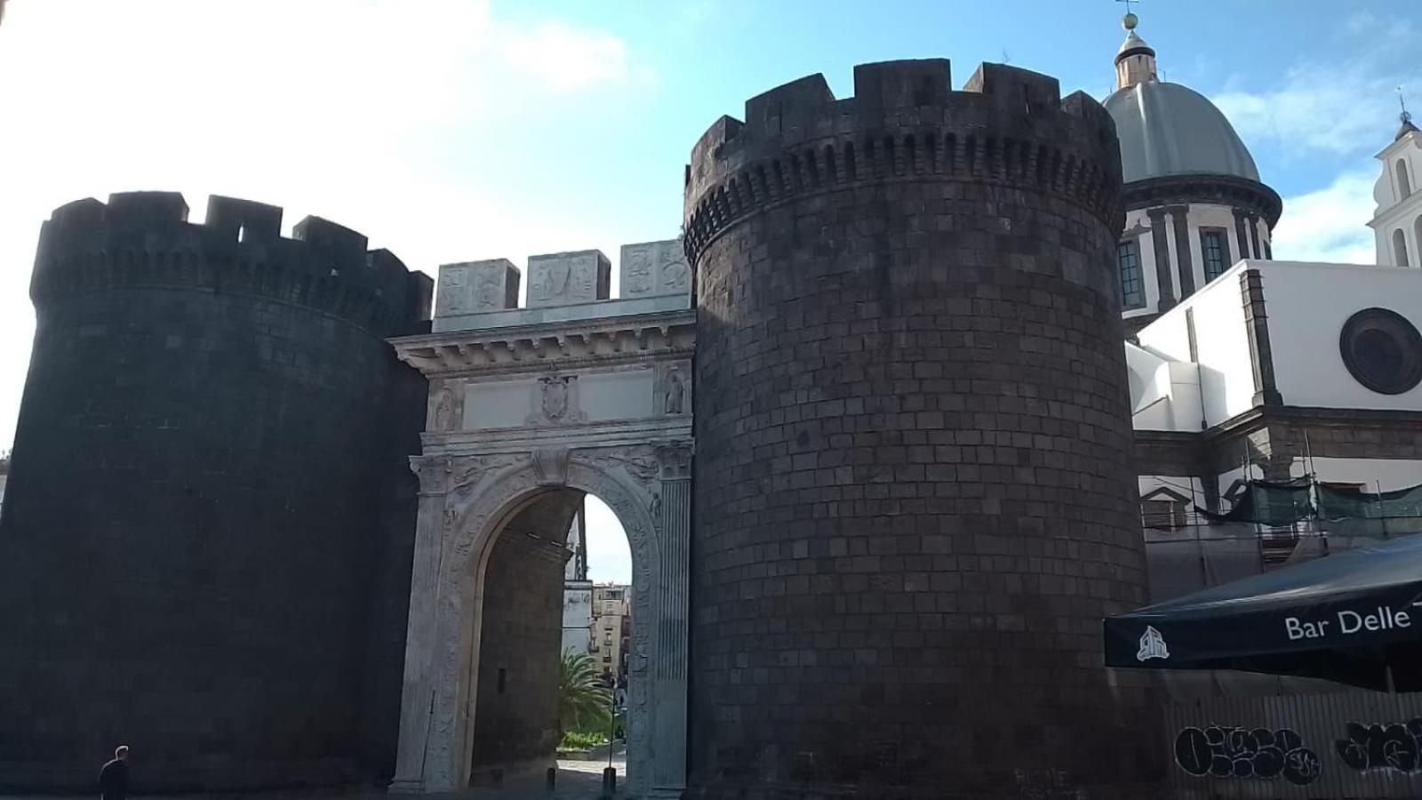 Puntoxenia Torri Aragonesi Nápoles Exterior foto